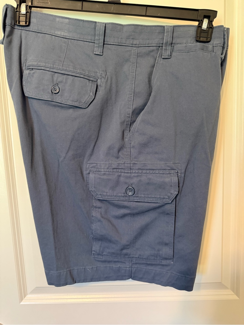 Roundtree & Yorke Light Blue Cargo Shorts with Button-Flap Pockets
